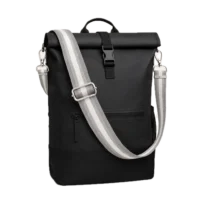 Bandoulière de sac réglable gris avec mousquetons argentés sur un sac Ali noir