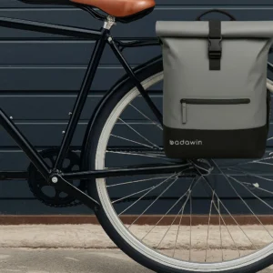 Sac à dos vélo Anna gris fixé sur porte-bagages