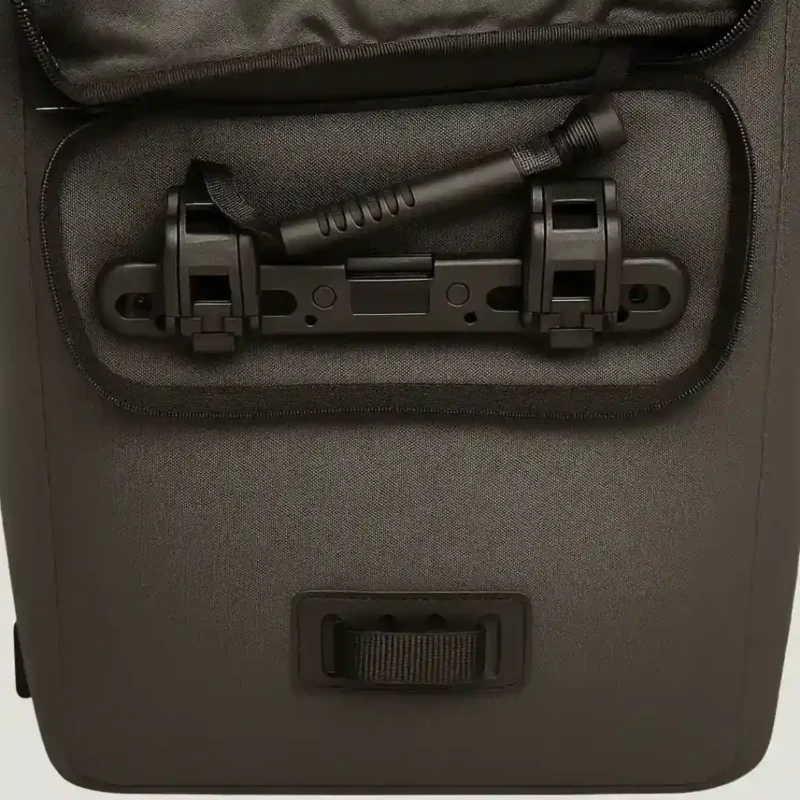 Système de fixation du sac Nyx pour porte-bagages vélo